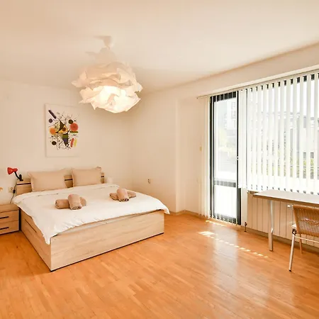 Skyline Grand Penthous Free Parking