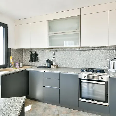 Skyline Grand Penthous Free Parking Várna