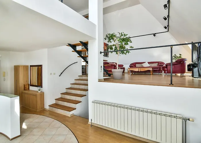 Skyline Grand Penthous Free Parking Варна